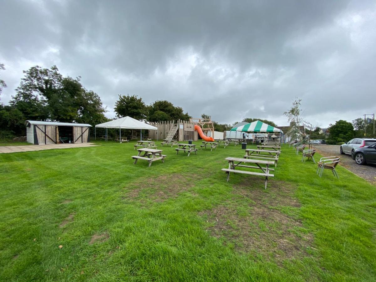 Three Horseshoes Country Inn Barry Luaran gambar
