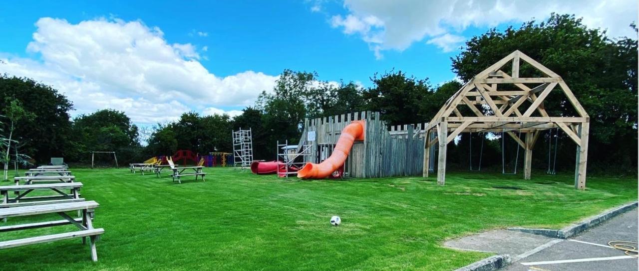 Three Horseshoes Country Inn Barry Luaran gambar