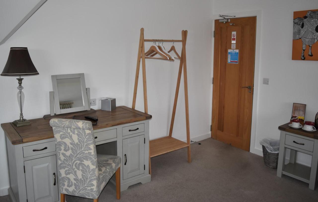 Three Horseshoes Country Inn Barry Luaran gambar